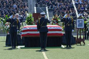 funeral-officer-Brotherhood-for-the-fallen-fort-worth